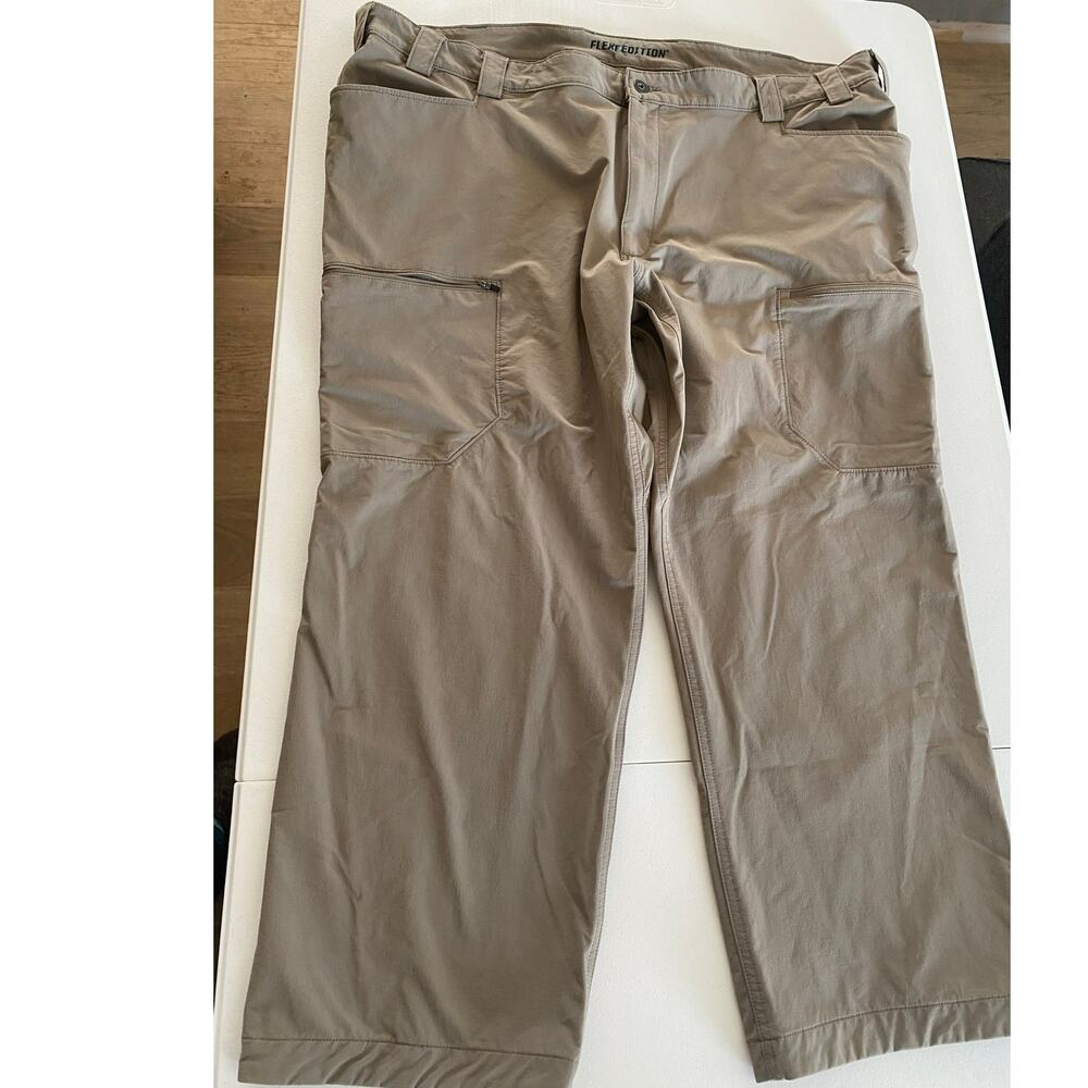 Duluth Trading Pants Men's 48x30 Tan Flexpedition Relaxed Fit Cargo Tactical